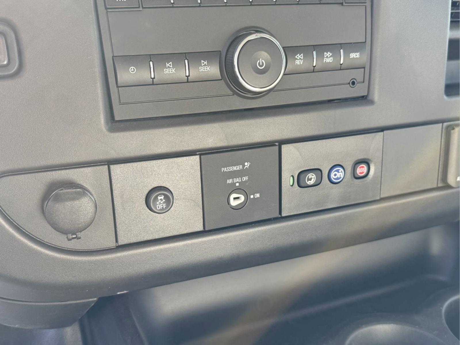 2024 Chevrolet Express Cutaway 3500 Vehicle Photo in GEORGETOWN, TX 78626-7508
