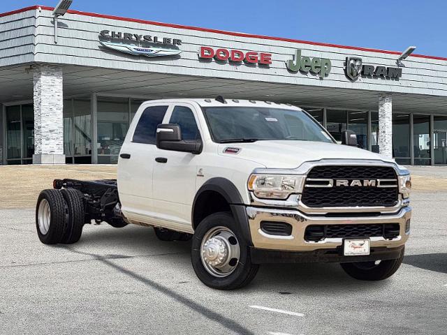 2024 Ram 5500 Chassis Cab Vehicle Photo in Ennis, TX 75119-5114