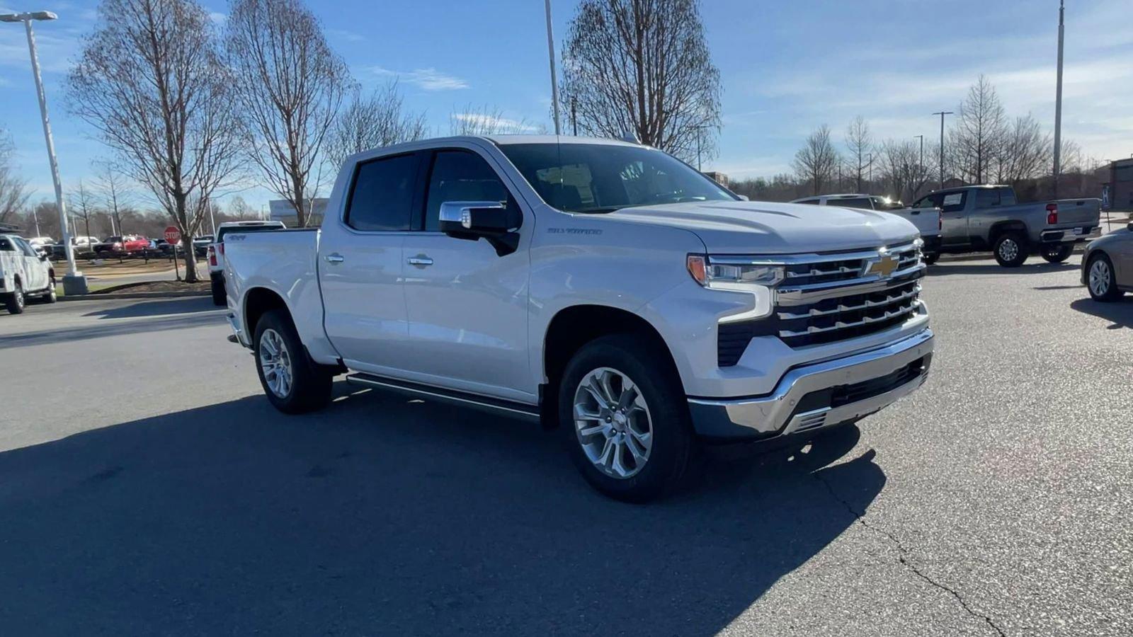 2025 Chevrolet Silverado 1500 Vehicle Photo in BENTONVILLE, AR 72712-4322