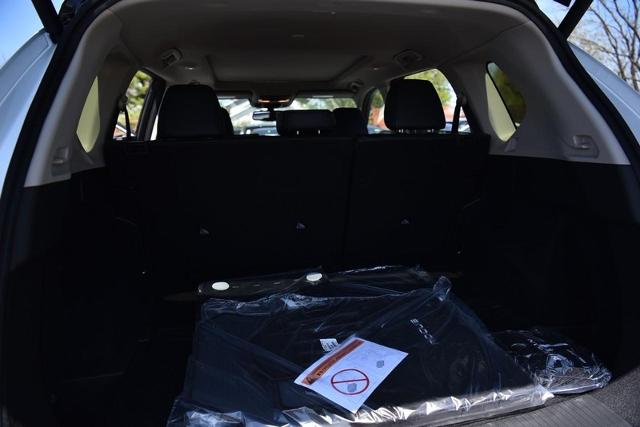 2025 Nissan Rogue Vehicle Photo in Ballwin, MO 63011