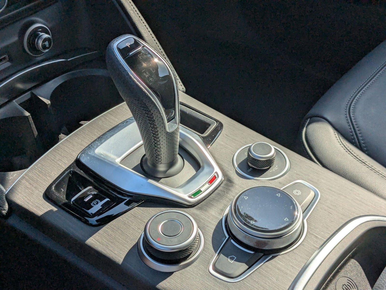 2022 Alfa Romeo Stelvio Vehicle Photo in Tampa, FL 33614