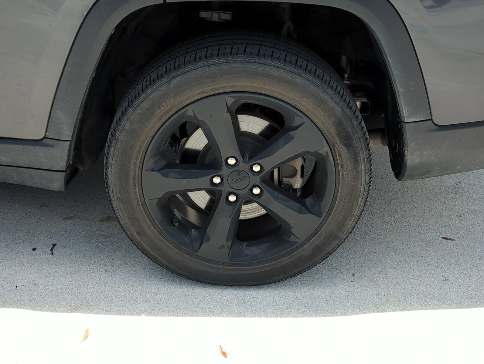 2022 Jeep Grand Cherokee L Vehicle Photo in Pembroke Pines, FL 33027
