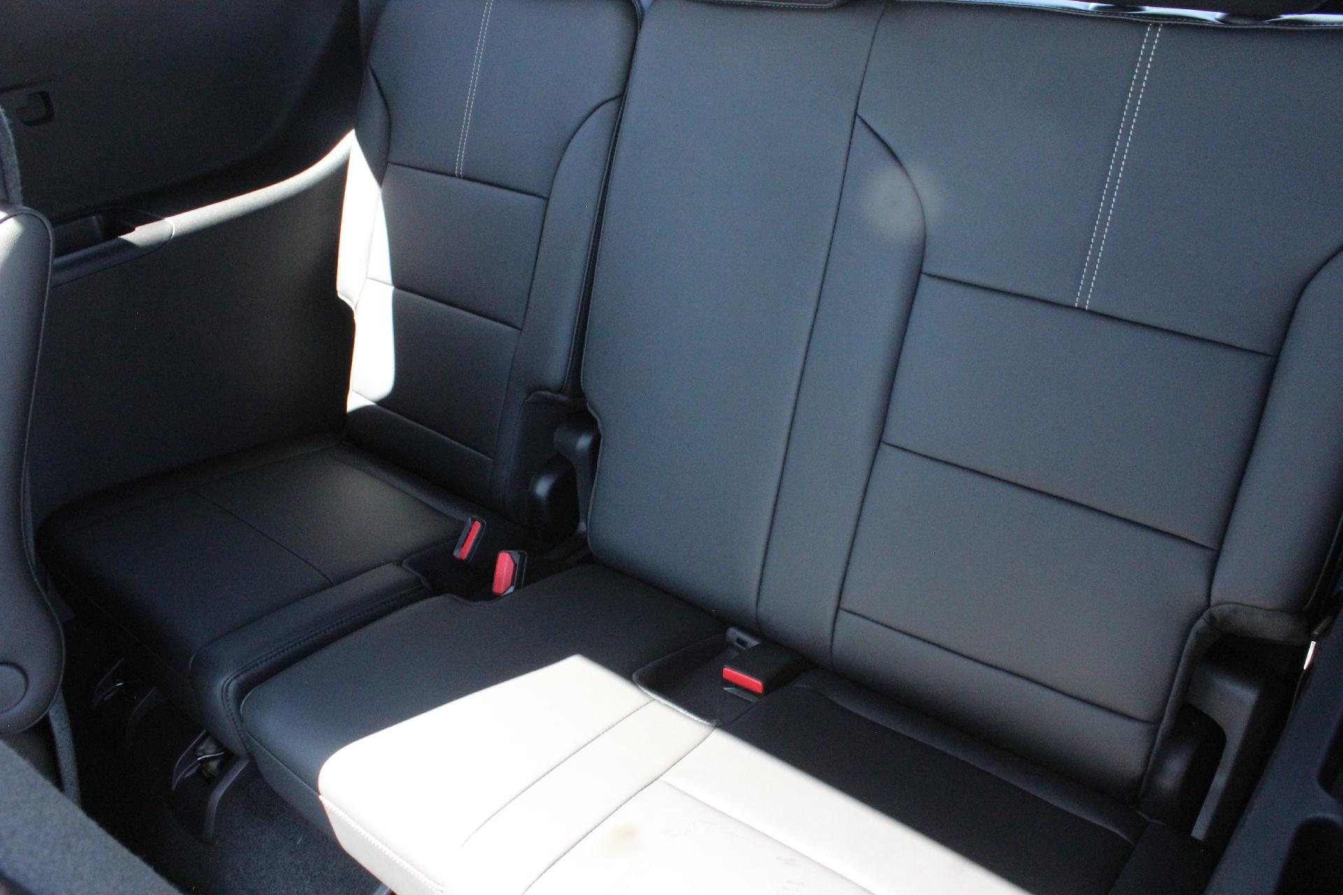 2025 GMC Acadia Vehicle Photo in AURORA, CO 80012-4011