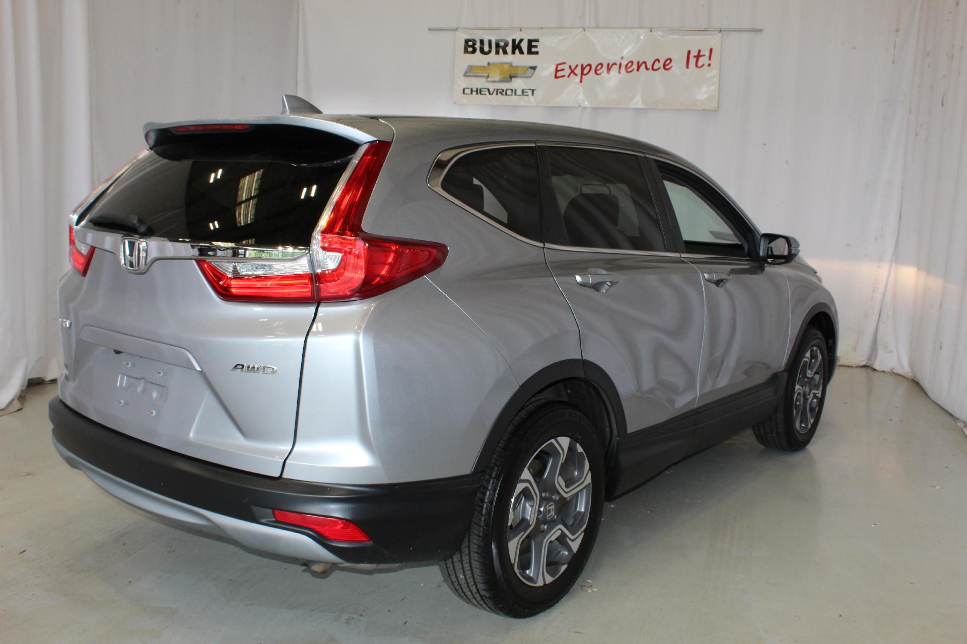 2018 Honda CR-V Vehicle Photo in NORTHAMPTON, MA 01060-1120