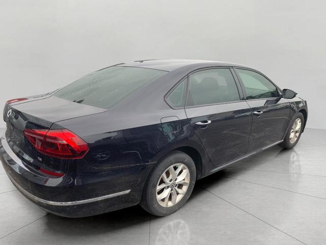 2018 Volkswagen Passat Vehicle Photo in APPLETON, WI 54914-4656
