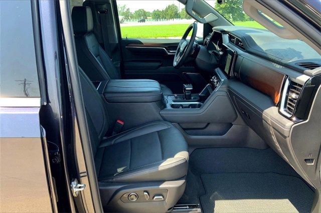 2024 GMC Sierra 1500 Vehicle Photo in TOPEKA, KS 66609-0000