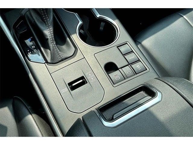 2023 Toyota Highlander Vehicle Photo in San Antonio, TX 78230
