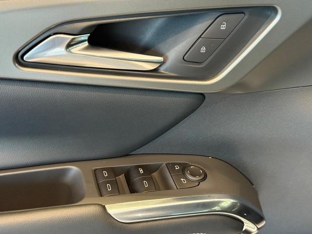 2025 Chevrolet Traverse Vehicle Photo in COLUMBIA, MO 65203-3903