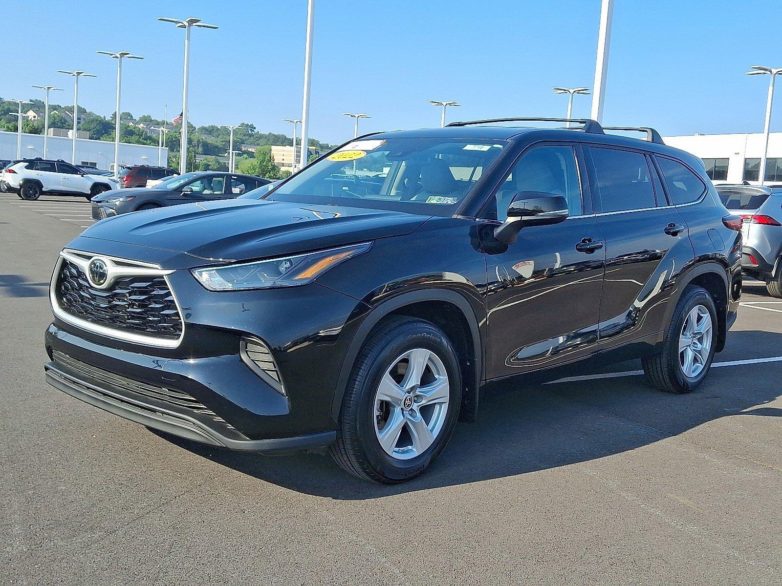 2022 Toyota Highlander Vehicle Photo in Harrisburg, PA 17111