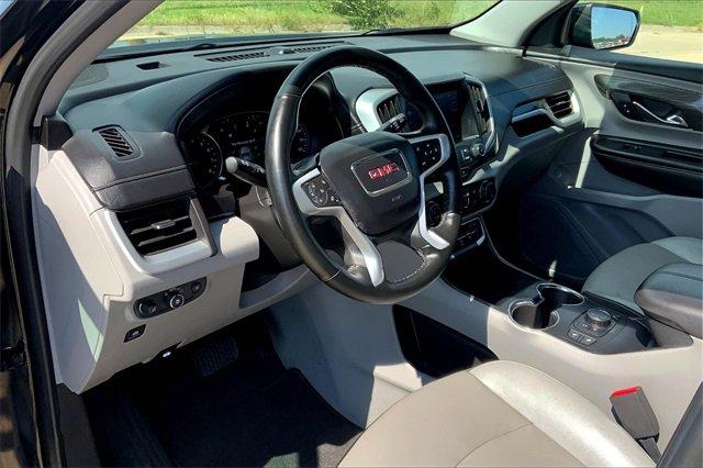 2024 GMC Terrain Vehicle Photo in TOPEKA, KS 66609-0000
