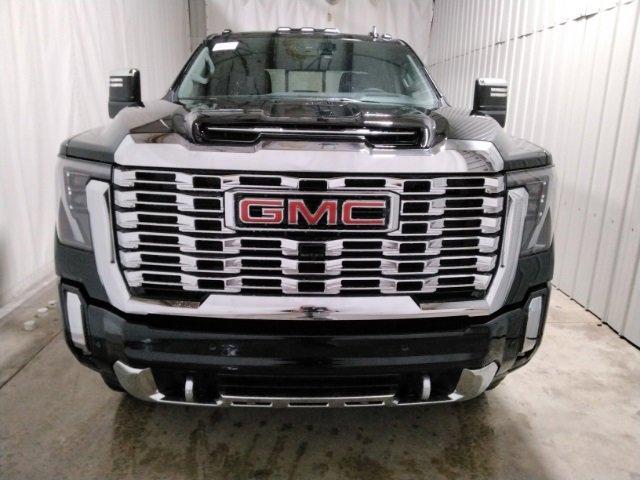 2024 GMC Sierra 2500 HD Vehicle Photo in BARABOO, WI 53913-9382