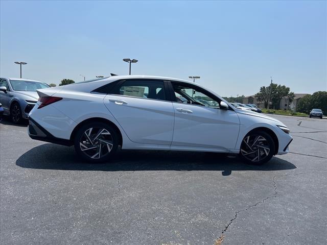 2024 Hyundai ELANTRA Vehicle Photo in O'Fallon, IL 62269