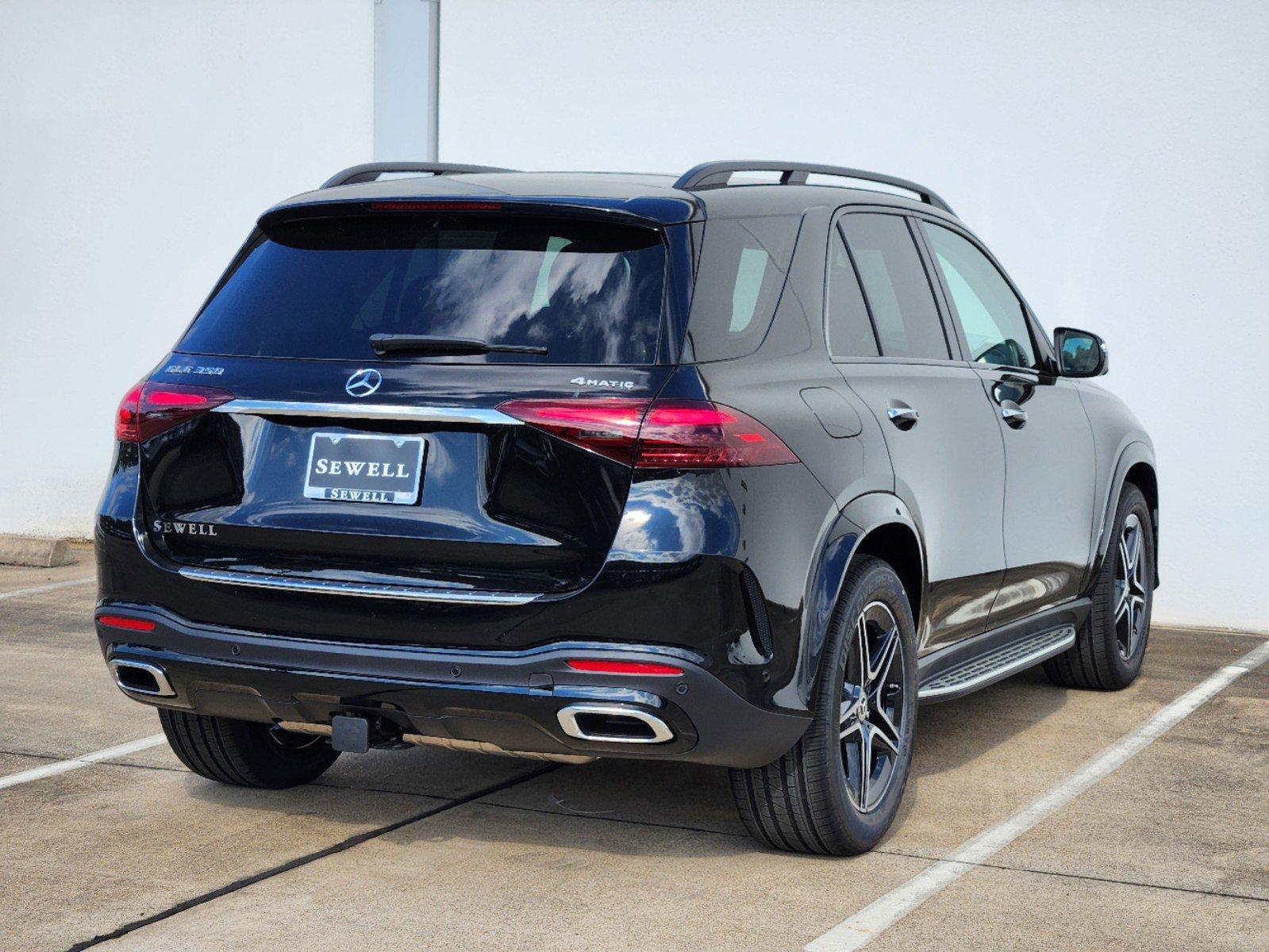 2025 Mercedes-Benz GLE Vehicle Photo in HOUSTON, TX 77079