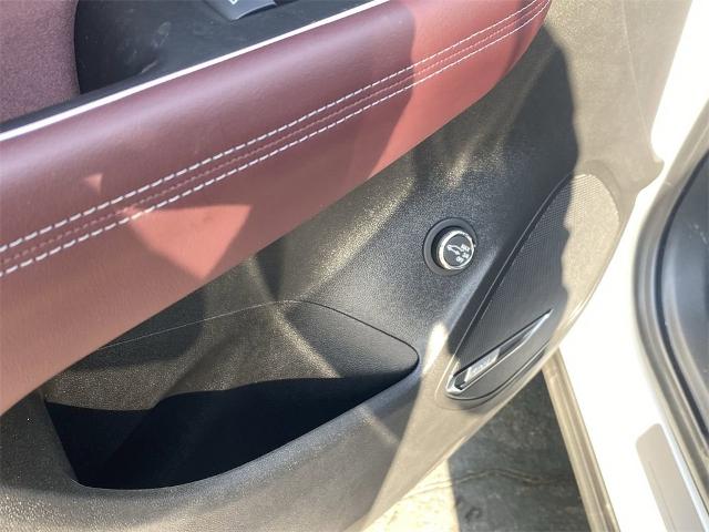 2024 Buick Envision Vehicle Photo in GOODYEAR, AZ 85338-1310