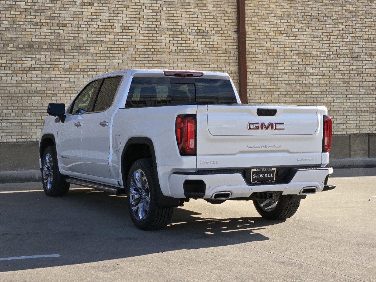 2025 GMC Sierra 1500 Vehicle Photo in DALLAS, TX 75209-3016