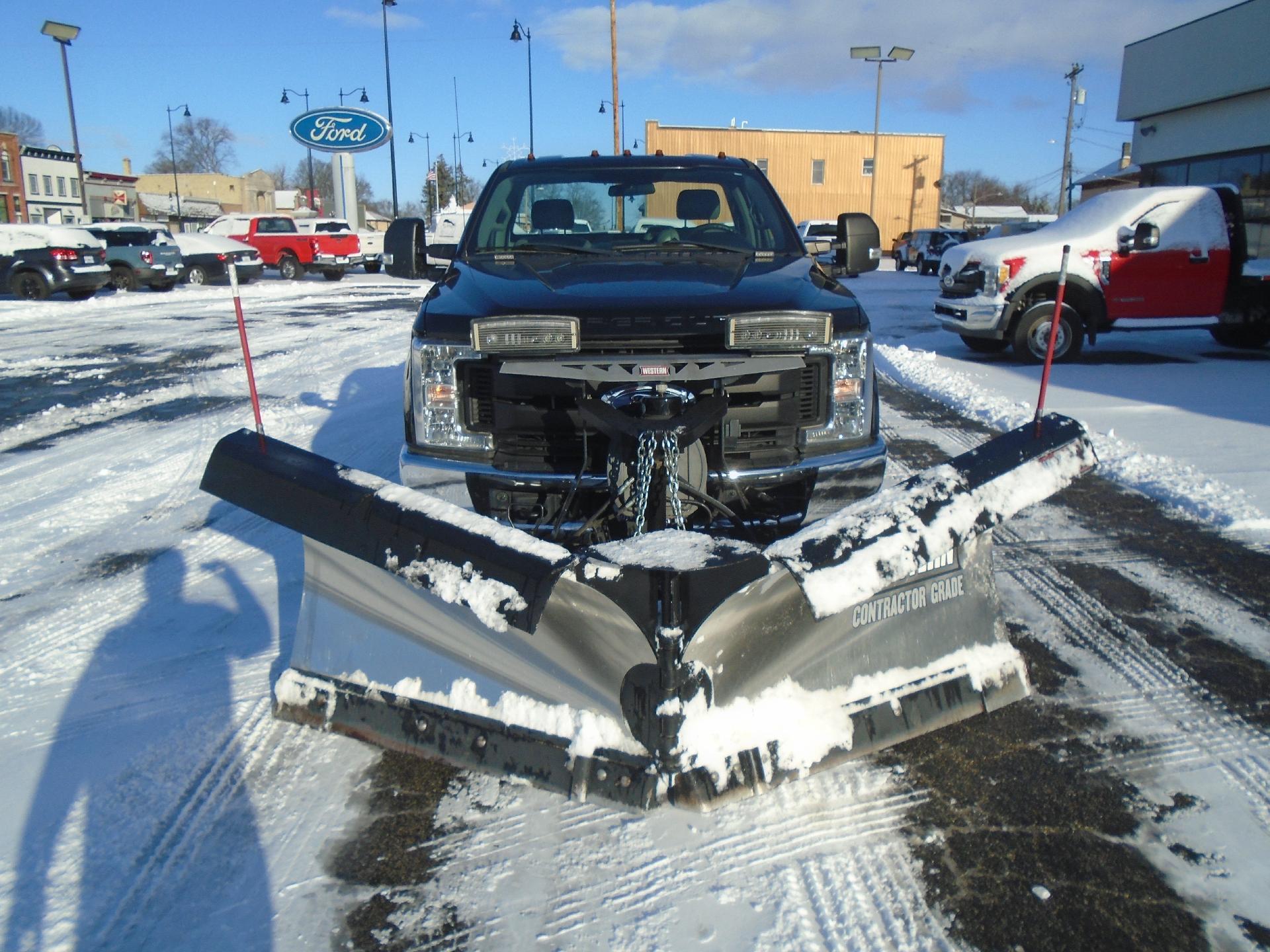 Used 2019 Ford F-350 Super Duty XL with VIN 1FTRF3B67KED30216 for sale in Durand, IL