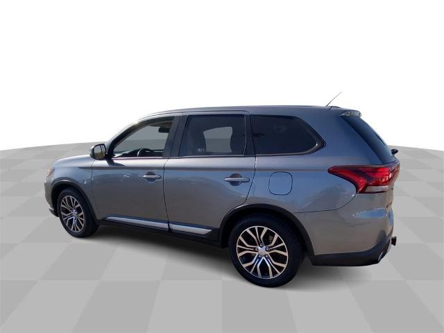 2016 Mitsubishi Outlander SE photo 8