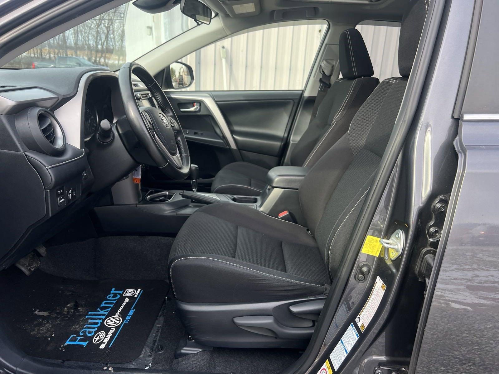 2017 Toyota RAV4 Vehicle Photo in Mechanicsburg, PA 17050-1707