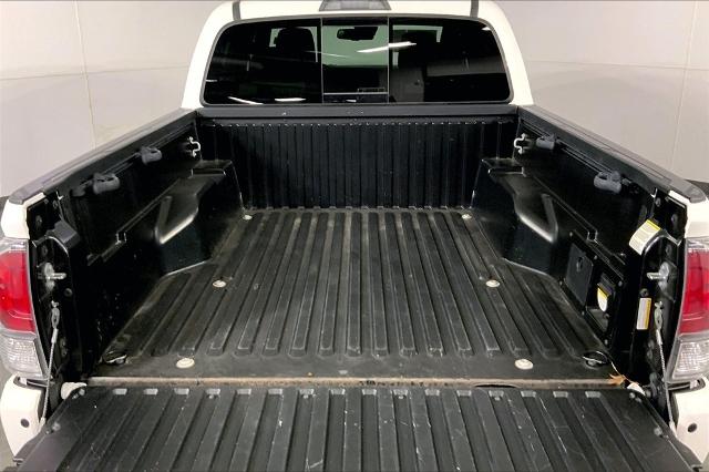 2021 Toyota Tacoma 4WD Vehicle Photo in Kansas City, MO 64114