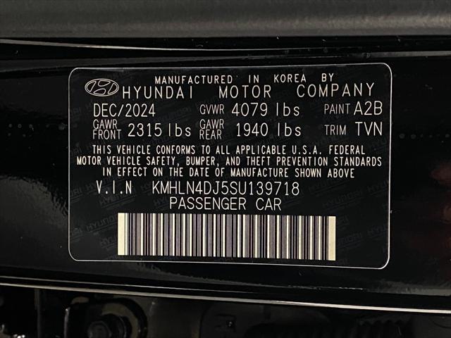 2025 Hyundai ELANTRA Hybrid Vehicle Photo in Appleton, WI 54913