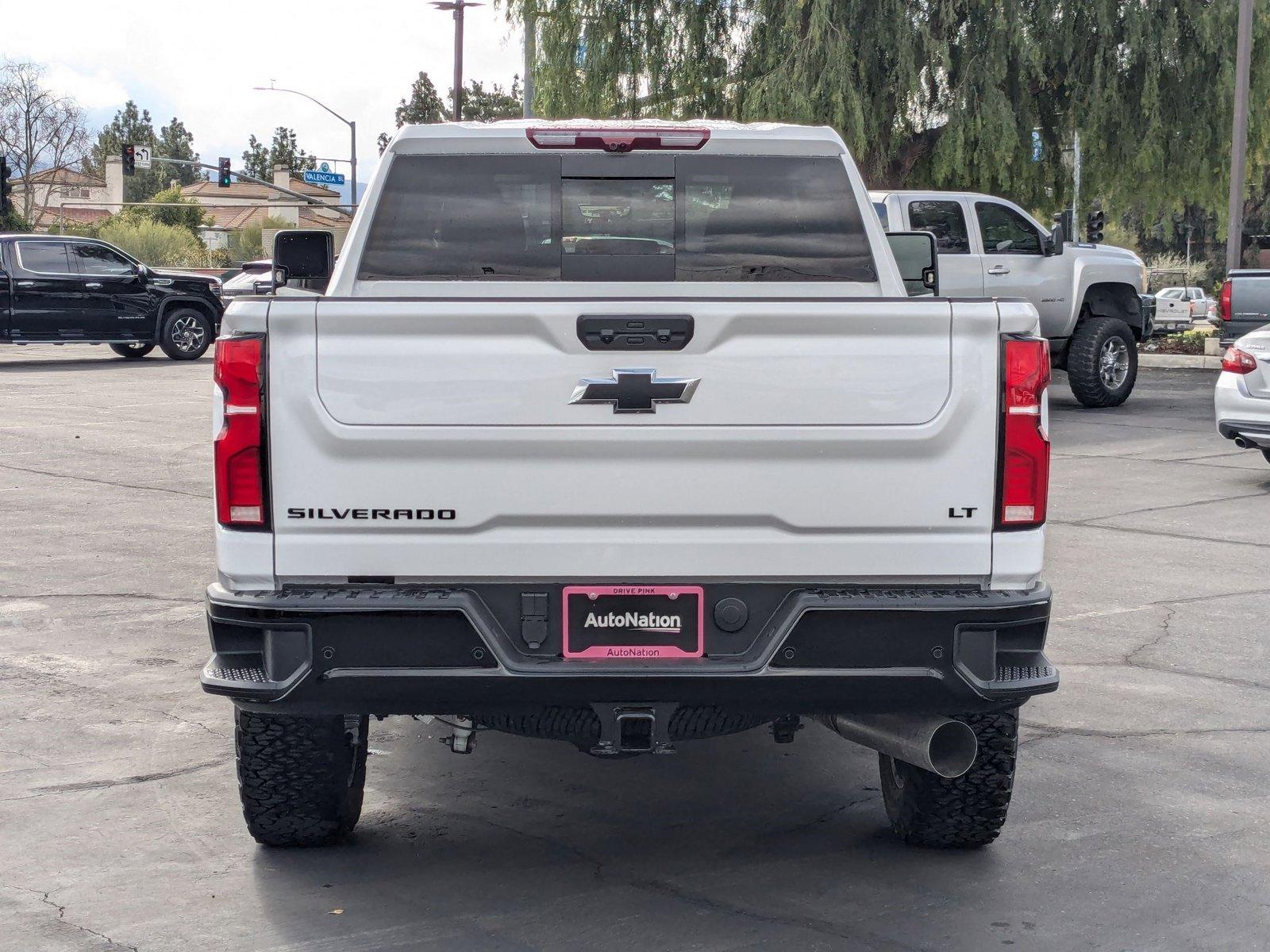 2025 Chevrolet Silverado 2500 HD Vehicle Photo in VALENCIA, CA 91355-1705