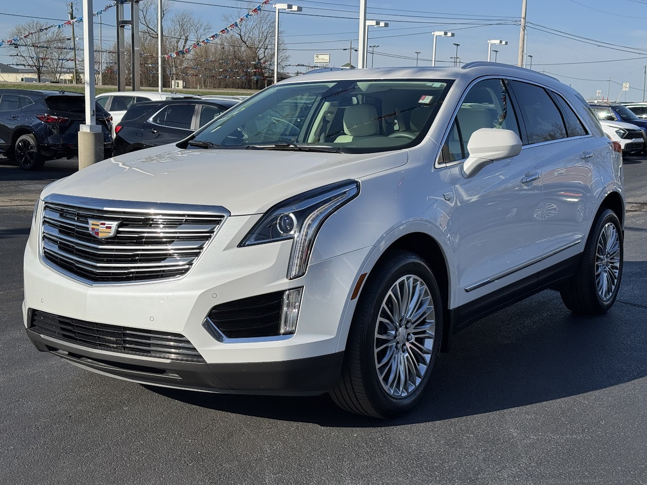 2017 Cadillac XT5 Vehicle Photo in BOONVILLE, IN 47601-9633