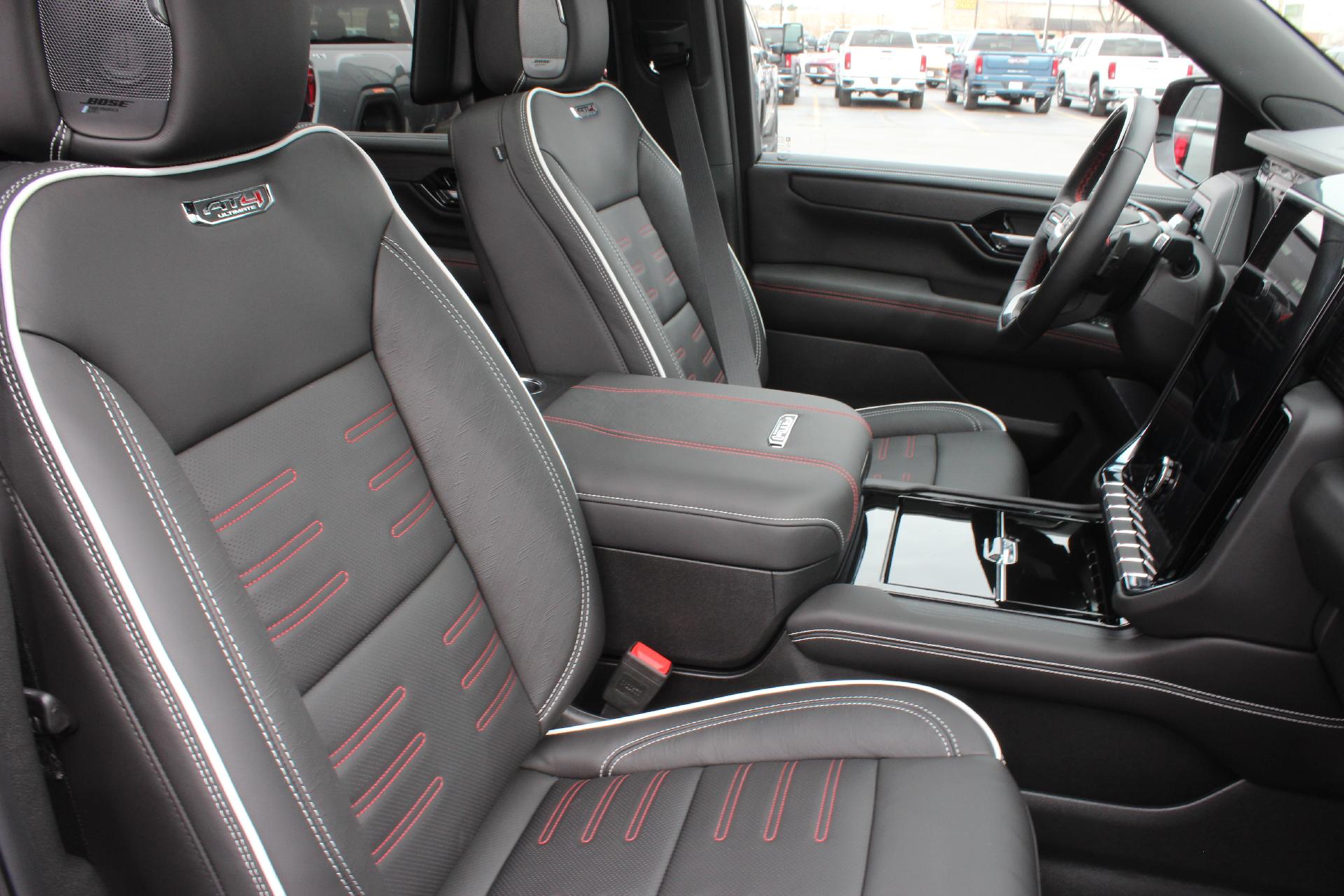 2025 GMC Yukon XL Vehicle Photo in AURORA, CO 80012-4011