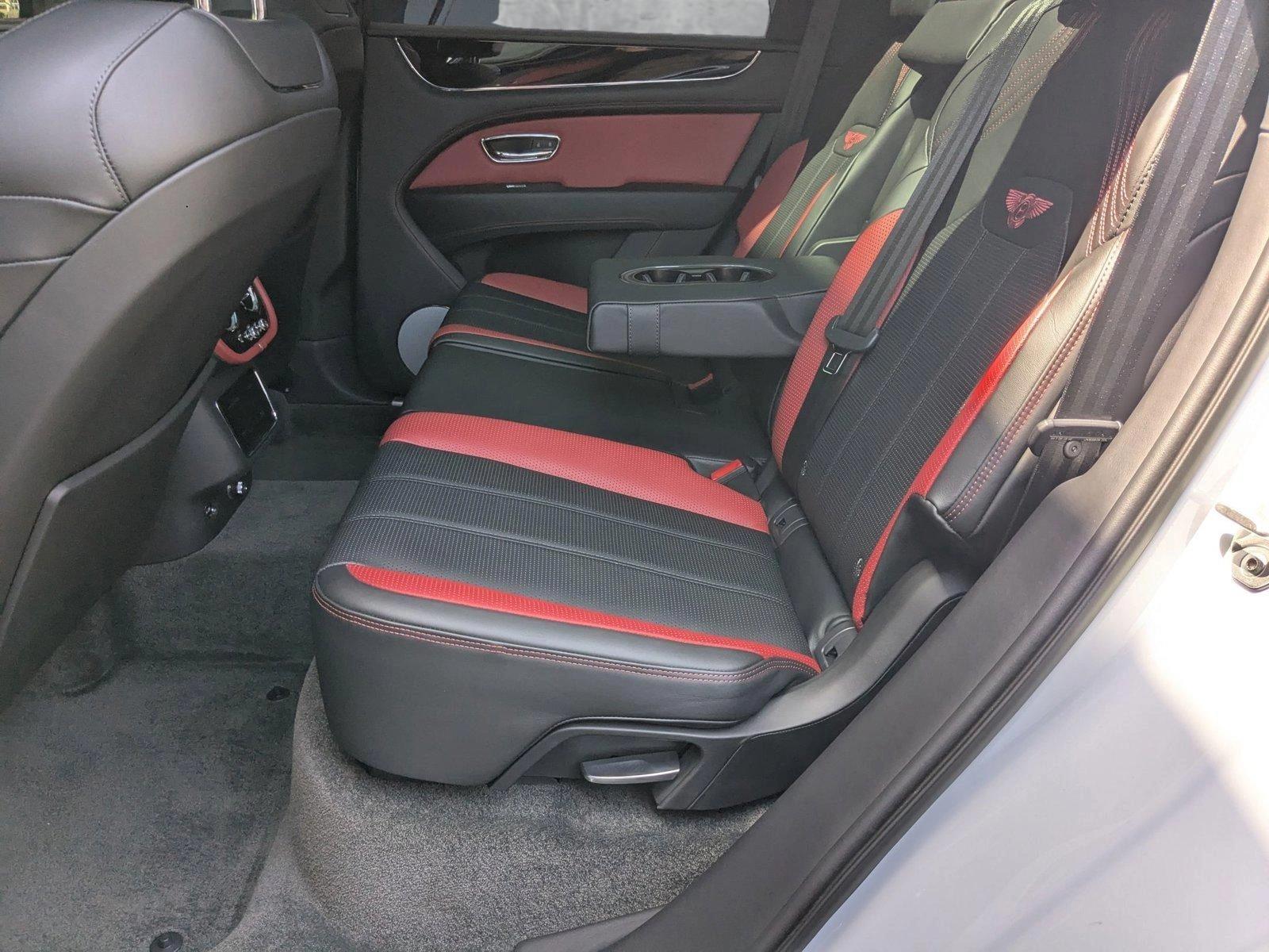 2022 Bentley Bentayga Vehicle Photo in Pompano Beach, FL 33064