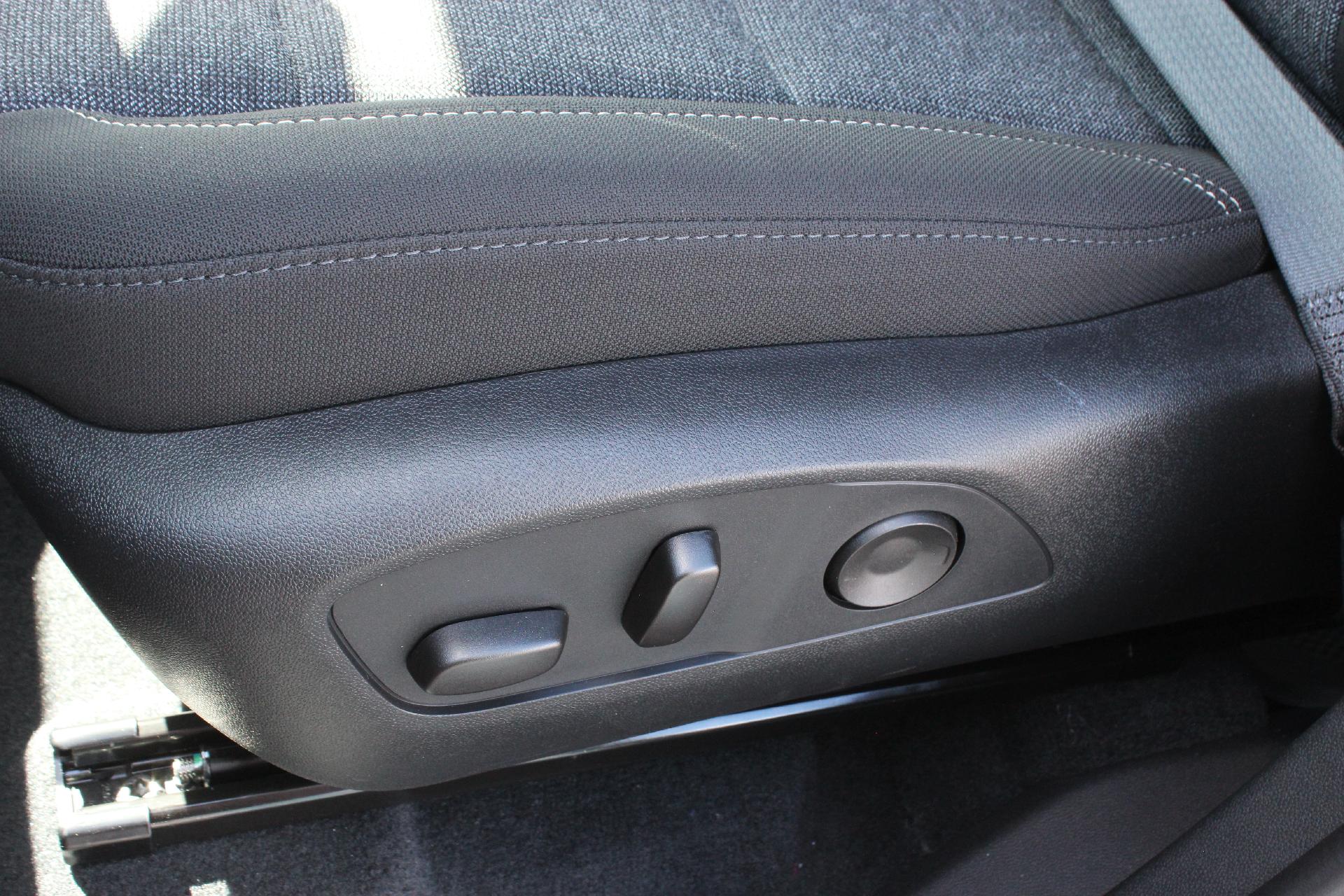 2025 GMC Acadia Vehicle Photo in AURORA, CO 80012-4011