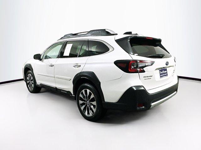 2023 Subaru Outback Vehicle Photo in Doylestown, PA 18902
