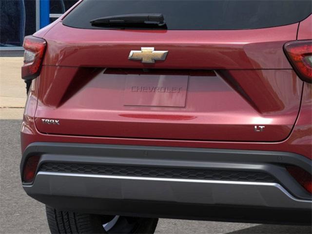 2025 Chevrolet Trax Vehicle Photo in ENGLEWOOD, CO 80113-6708