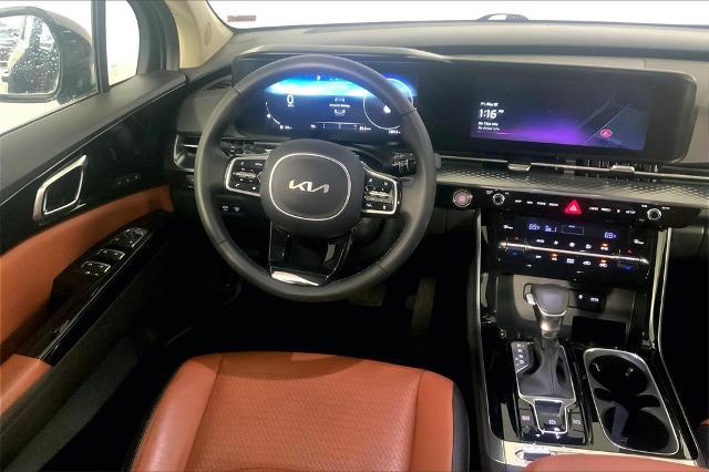 2024 Kia Carnival Vehicle Photo in Lees Summit, MO 64086