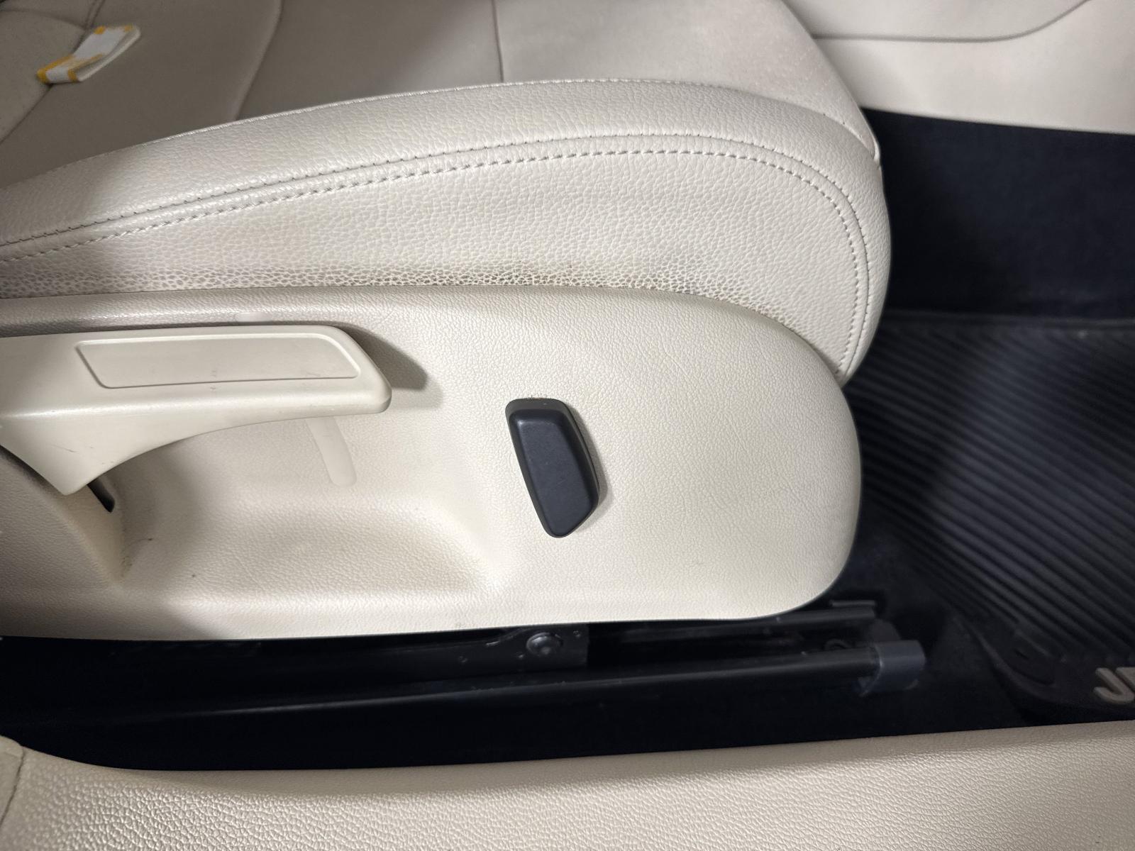 2013 Volkswagen Jetta SportWagen Vehicle Photo in Georgetown, TX 78626