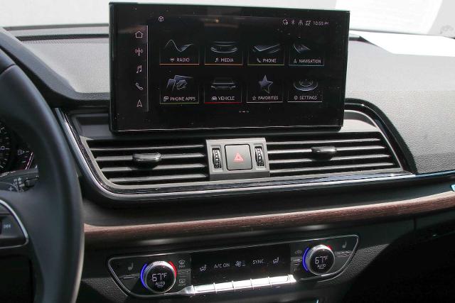 2024 Audi Q5 Vehicle Photo in SUGAR LAND, TX 77478