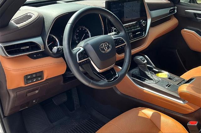 2022 Toyota Highlander Vehicle Photo in Tulsa, OK 74145