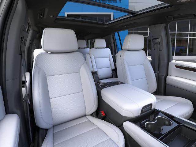 2025 Chevrolet Suburban Vehicle Photo in HENDERSON, NC 27536-2966