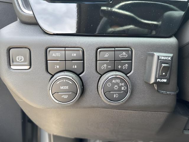 2025 Chevrolet Silverado 3500 HD Vehicle Photo in MANITOWOC, WI 54220-5838