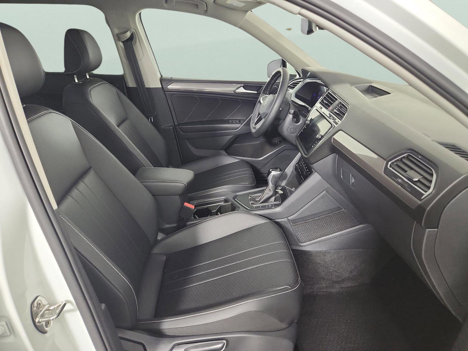 2023 Volkswagen Tiguan Vehicle Photo in Georgetown, TX 78626