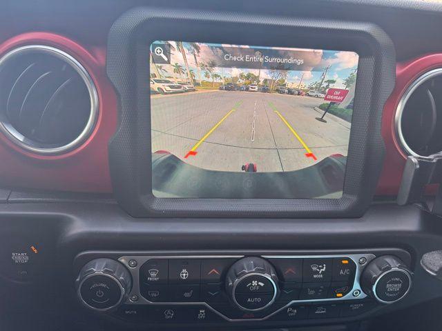 2021 Jeep Gladiator Vehicle Photo in DELRAY BEACH, FL 33483-3294