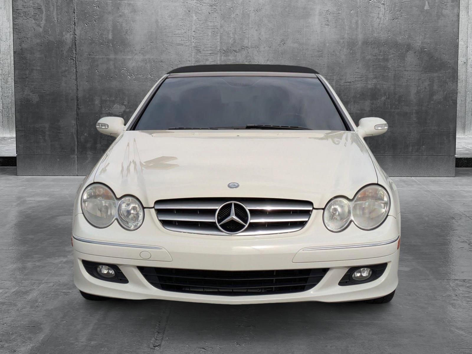 2009 Mercedes-Benz CLK-Class Vehicle Photo in Tustin, CA 92782