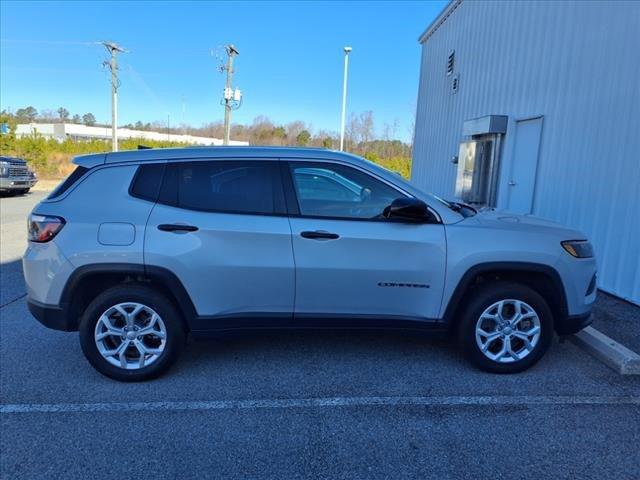 2024 Jeep Compass Vehicle Photo in EMPORIA, VA 23847-1235