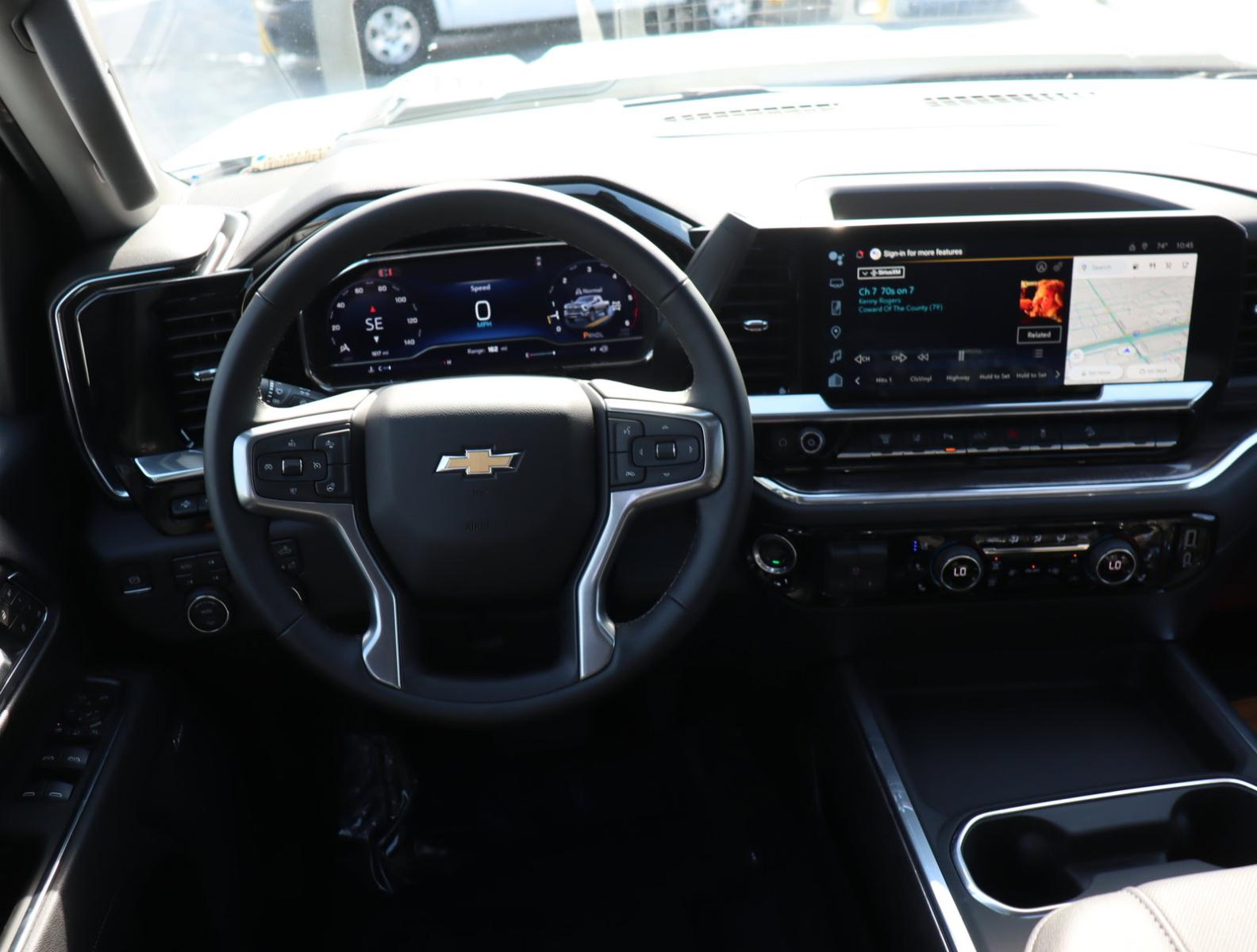 2025 Chevrolet Silverado 2500 HD Vehicle Photo in LOS ANGELES, CA 90007-3794