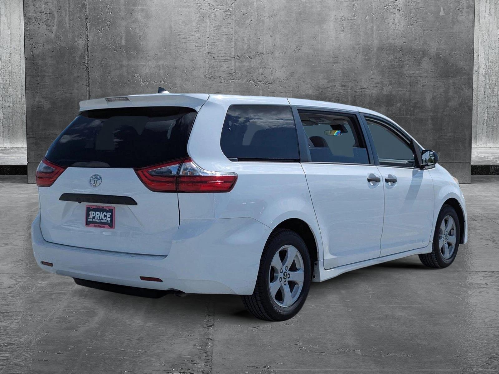 2020 Toyota Sienna Vehicle Photo in Ft. Myers, FL 33907