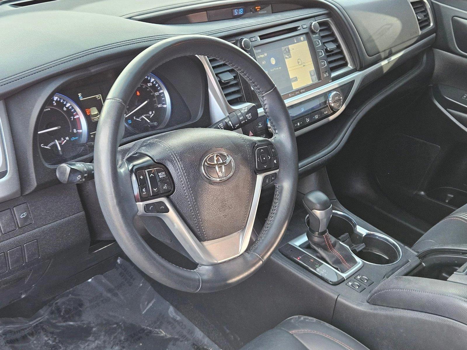 2019 Toyota Highlander Vehicle Photo in LAS VEGAS, NV 89146-3033