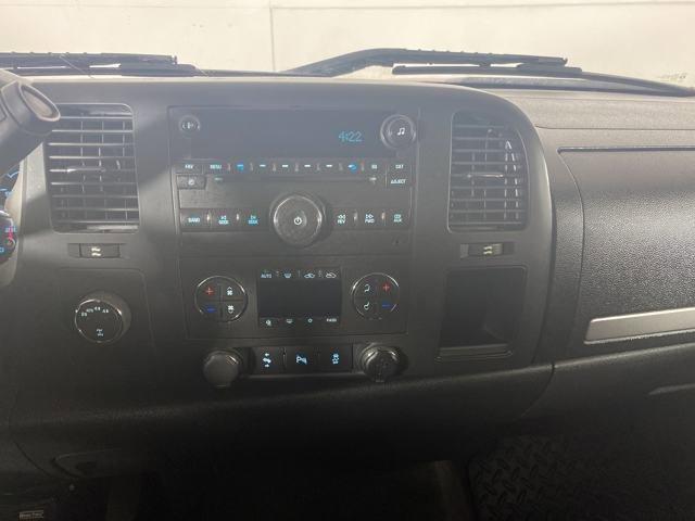 2013 Chevrolet Silverado 1500 Vehicle Photo in MEDINA, OH 44256-9001