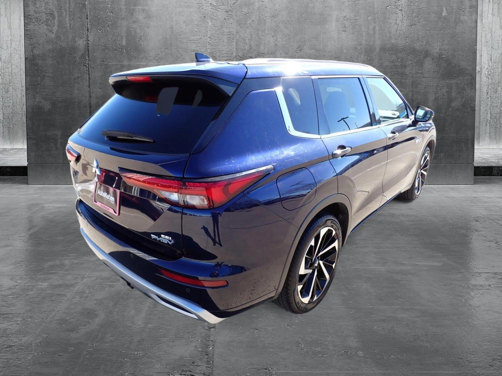 2023 Mitsubishi Outlander PHEV Vehicle Photo in DENVER, CO 80221-3610