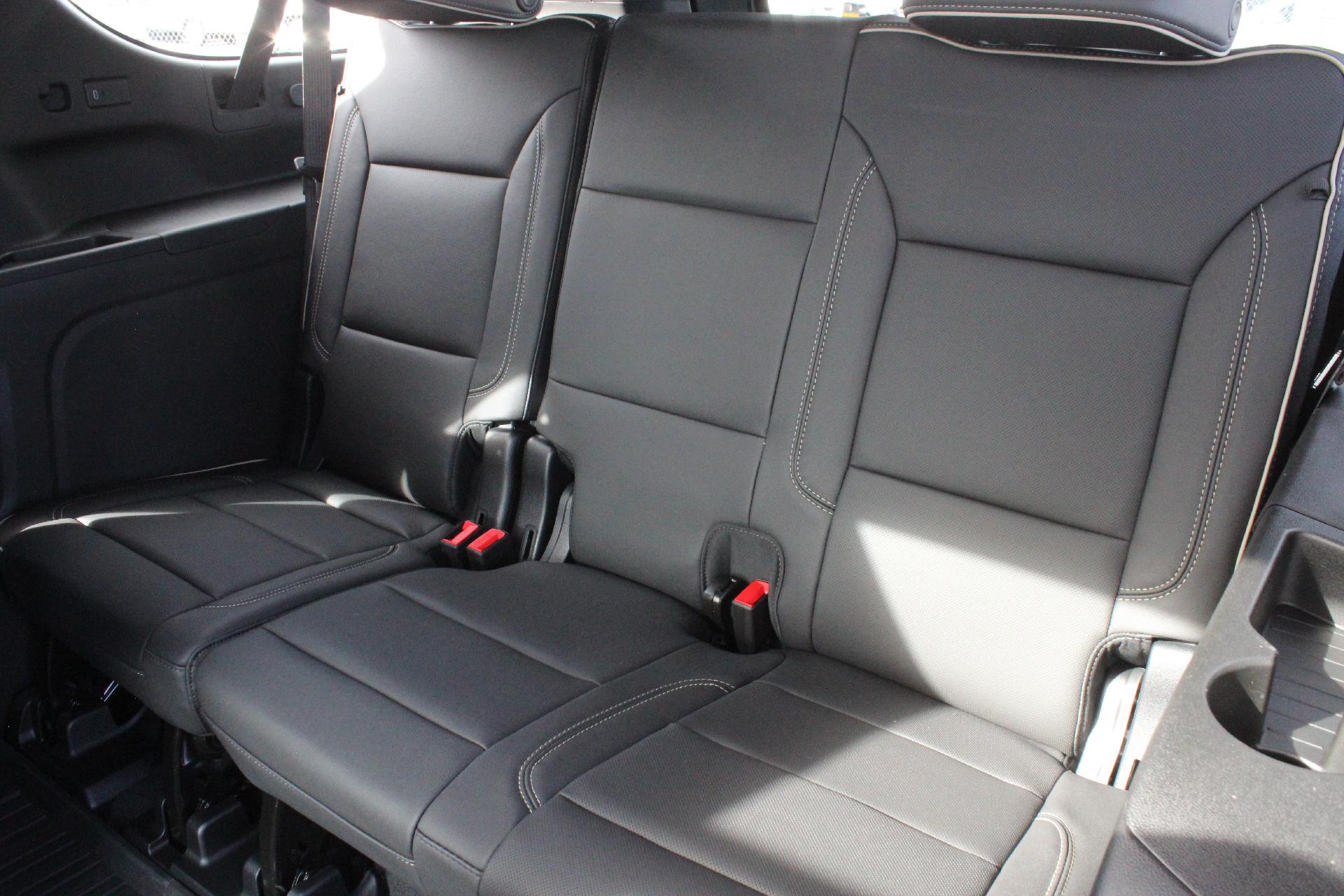 2025 GMC Yukon XL Vehicle Photo in AURORA, CO 80012-4011