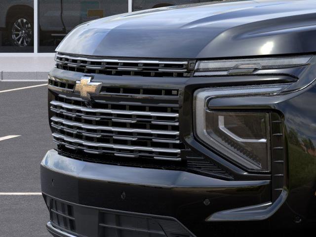 2025 Chevrolet Suburban Vehicle Photo in GREENACRES, FL 33463-3207