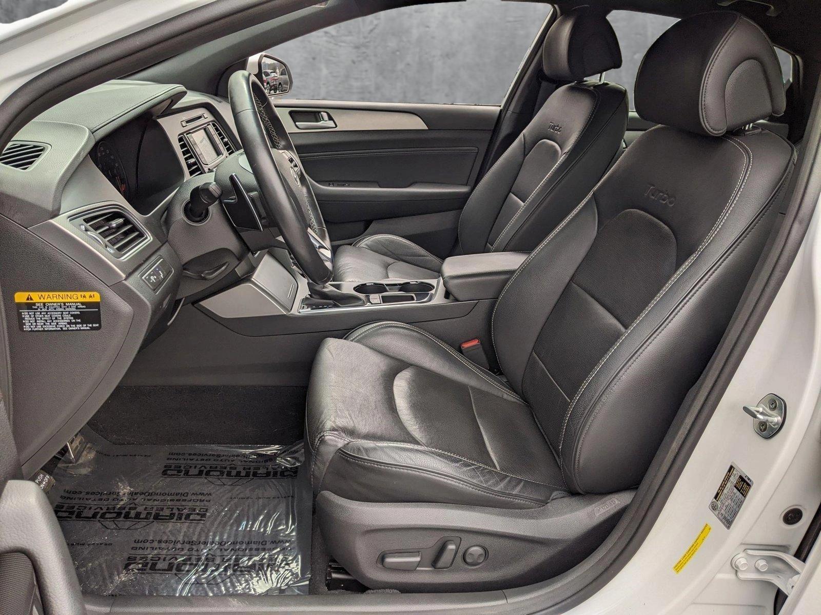 2015 Hyundai SONATA Vehicle Photo in Cockeysville, MD 21030