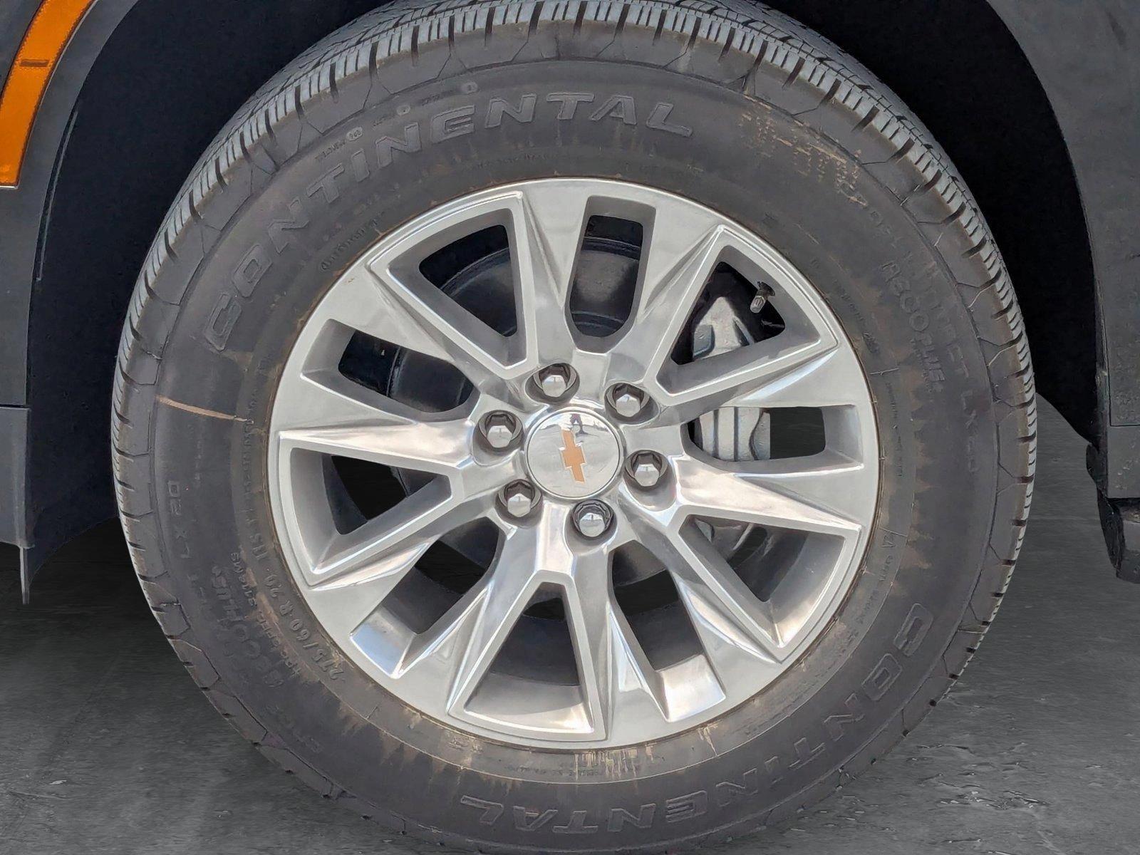 2025 Chevrolet Suburban Vehicle Photo in PEMBROKE PINES, FL 33024-6534